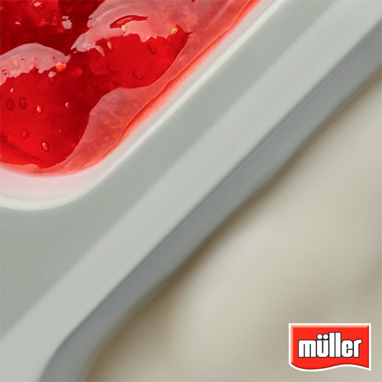 Muller Corner Red Cherry Yogurt 136g