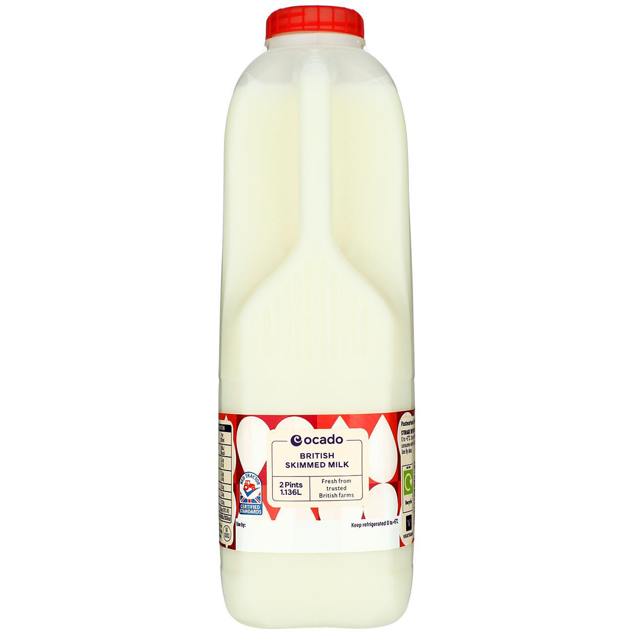 Ocado British Skimmed Milk 2 Pints 1.136l