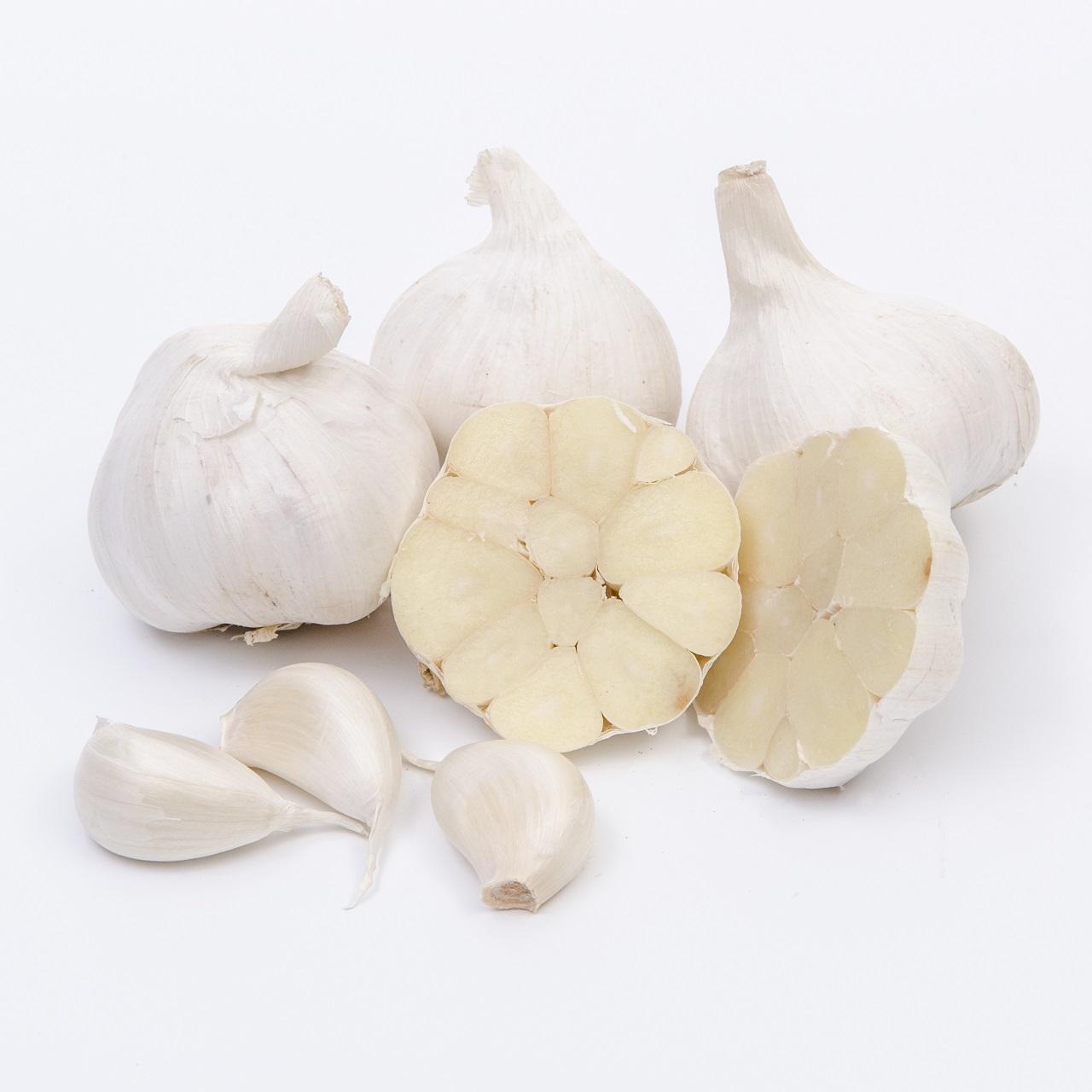 Ocado Organic Garlic min 4 per pack