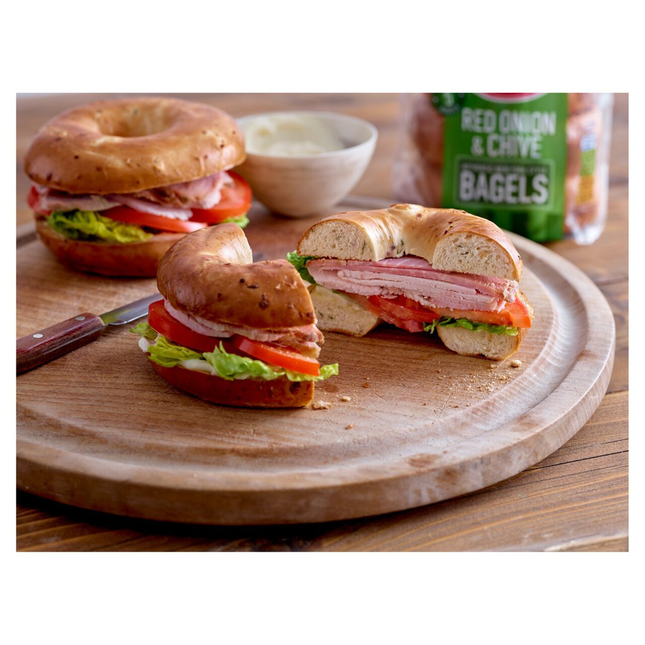 New York Bakery Co. Red Onion & Chive Bagel 5 per pack