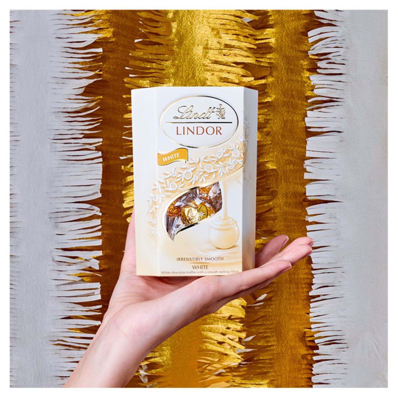Lindt Lindor White Chocolate Truffles 200g