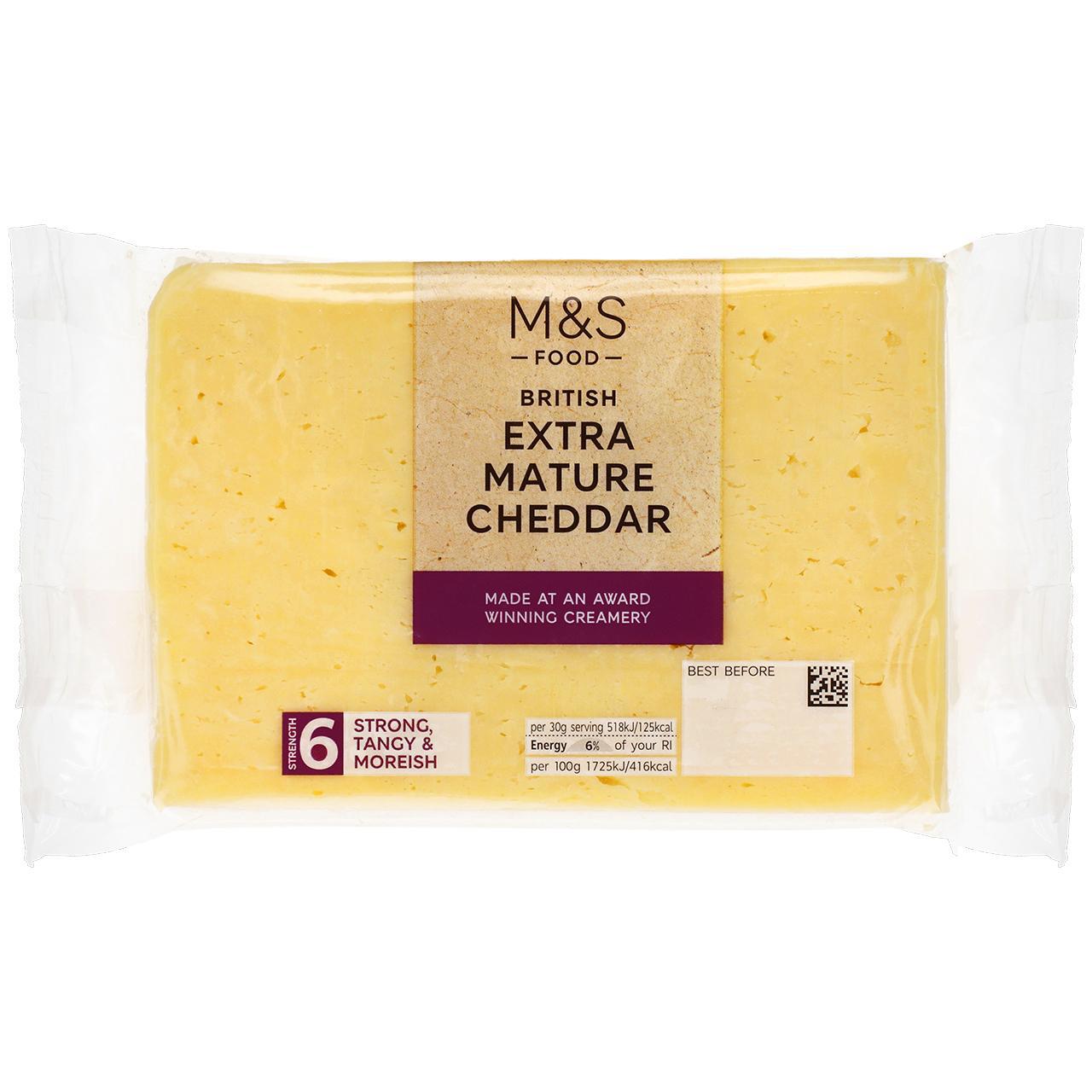 M&S British Extra Mature Cheddar 550g | Zoom