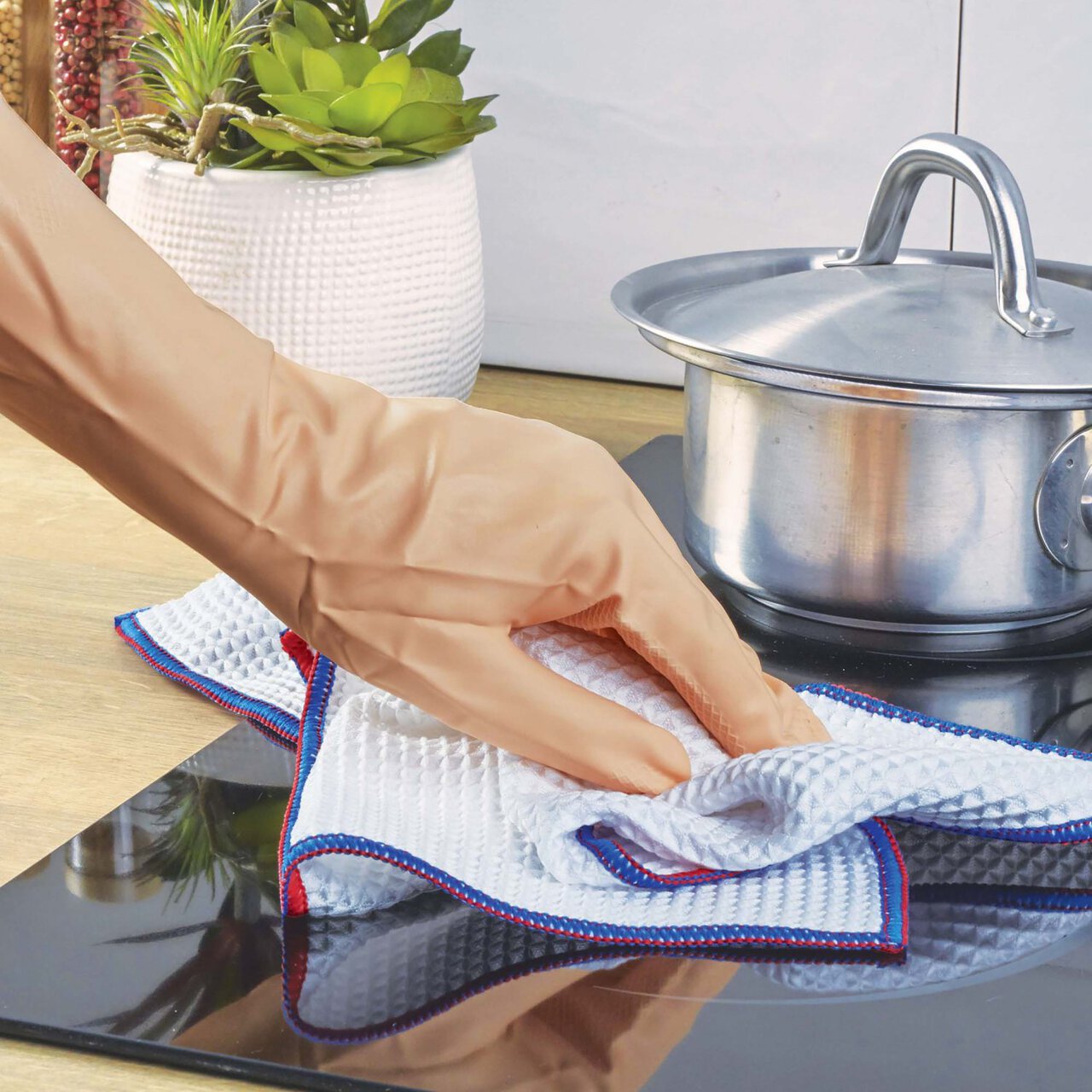 Spontex Microfibre Kitchen Kit (2 Cloths)