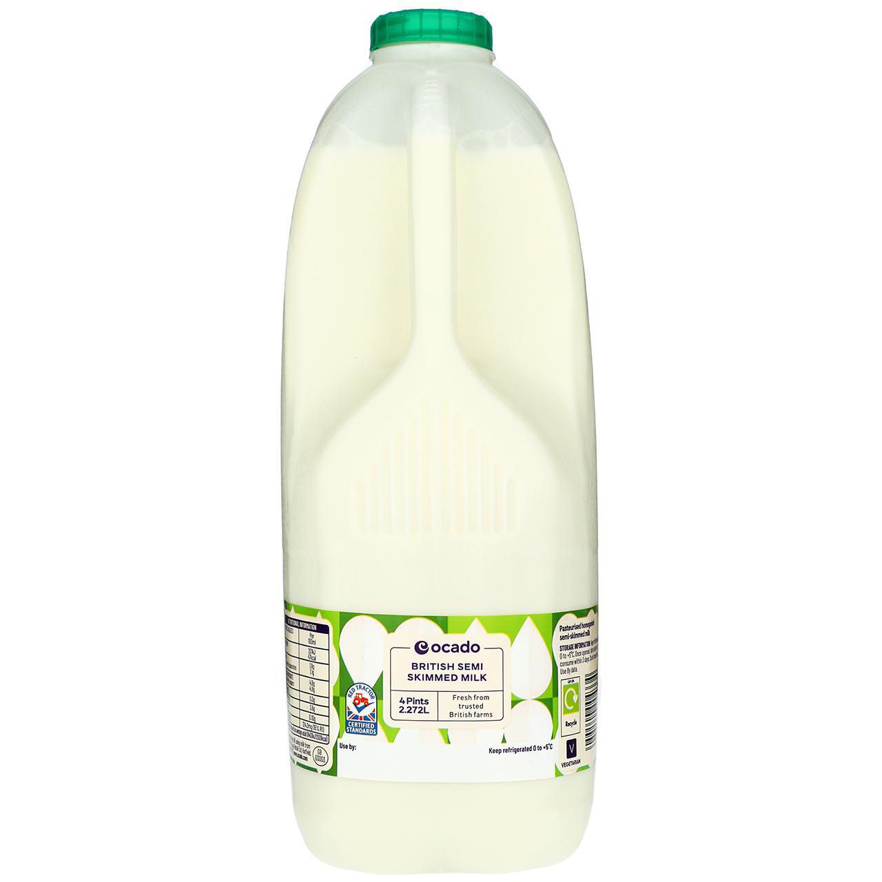 Ocado British Semi Skimmed Milk 4 Pints 2.272l