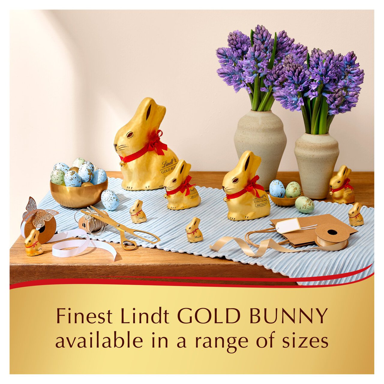 Lindt Easter Gold Bunny Milk Chocolate Family Hutch 130g